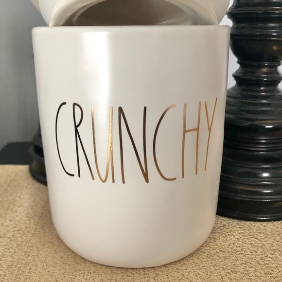 🆕Rae Dunn CRUNCHY Ceramic Canister - Picture 3 of 4